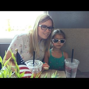 Meet your Posher, Isa